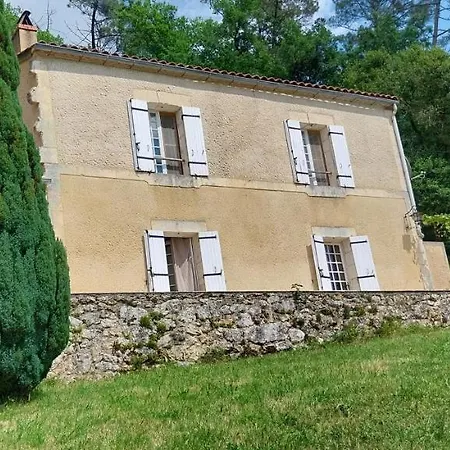Casa vacanze Maison De Campagne Calme Absolu A La Campagne Queyssac